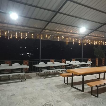 Villa Chacha at Macarena, Megamendung Bagian luar foto