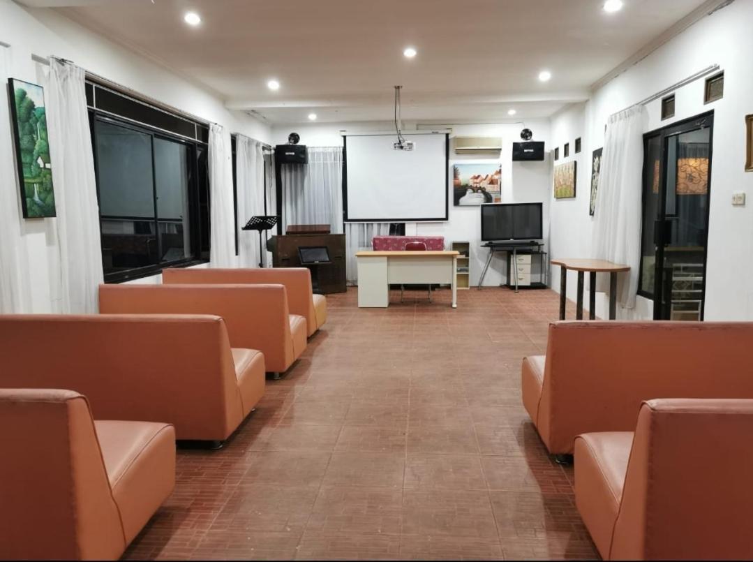 Villa Chacha at Macarena, Megamendung Bagian luar foto