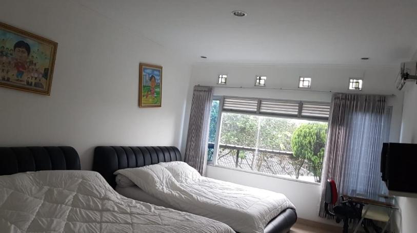 Villa Chacha at Macarena, Megamendung Bagian luar foto