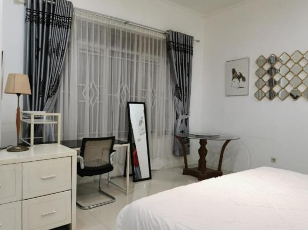Villa Chacha at Macarena, Megamendung Bagian luar foto