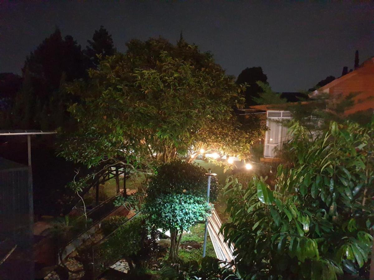 Villa Chacha at Macarena, Megamendung Bagian luar foto